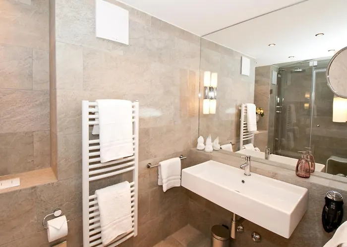 ホテル Alpenvilla Garni ベルヒテスガーデン