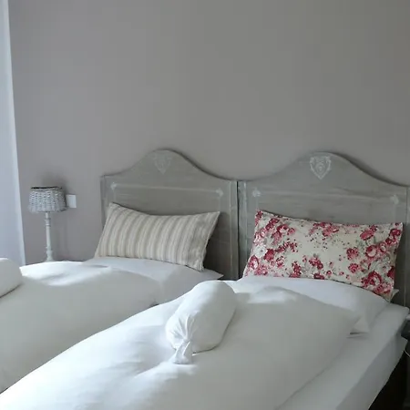 Alpenvilla Garni Hotel